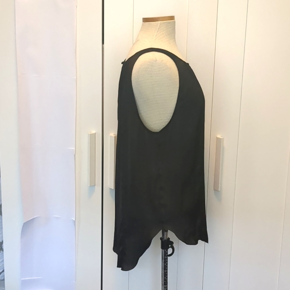 Wilfred Black Ruched Flowy Tank Top - Picture 4 of 8